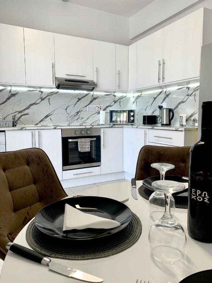 Diana Townhouse 1 Lägenhet Paphos Exteriör bild