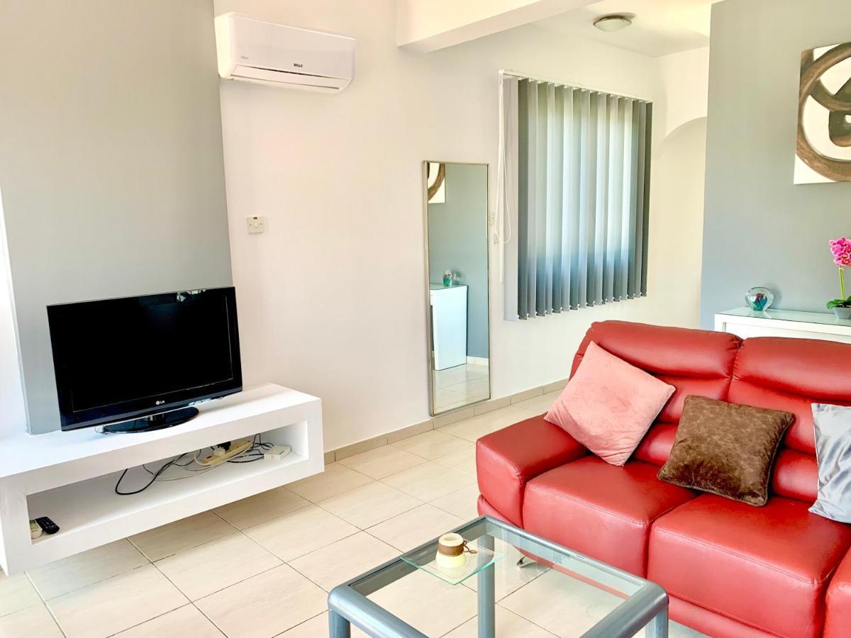 Diana Townhouse 1 Lägenhet Paphos Exteriör bild